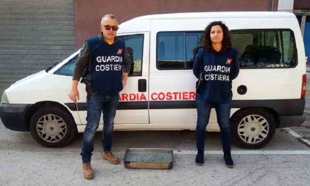 Augusta, pesca abusiva di novellame: sequestro e sanzione di 5.000 euro