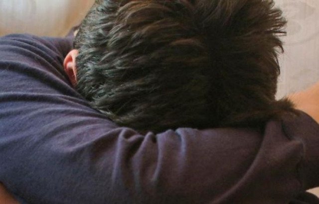 Siracusa, avrebbe violentato un ragazzo di 14 anni: arrestato 21enne. Ai domiciliari