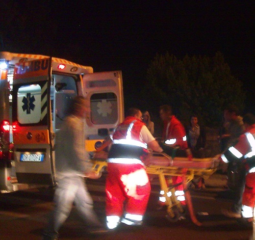 Siracusa, tenta suicidio lanciandosi dalla Fonte Aretusa: ricoverato all'Umberto I