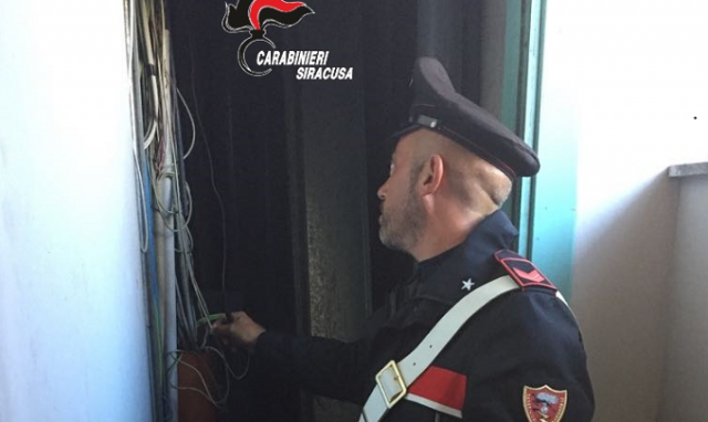Siracusa, furto di energia elettrica: un arresto