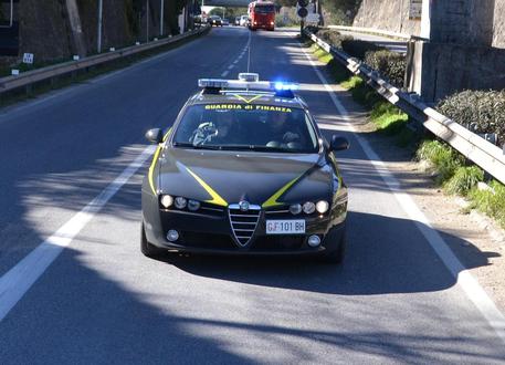 Catania, bancarotta: 9 arresti e sequestri