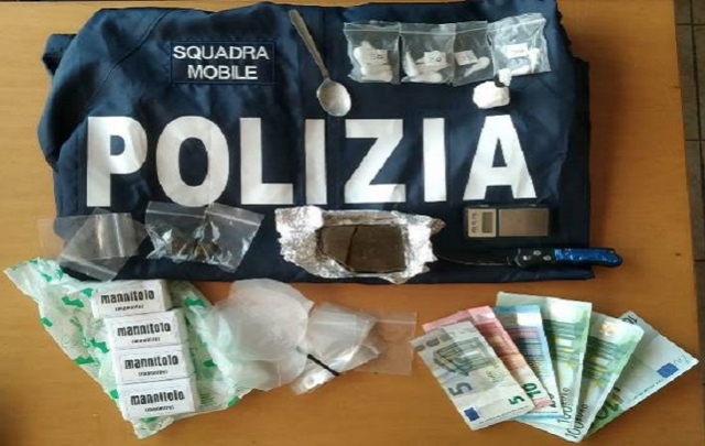 Siracusa, controlli antidroga: un arresto e sequestro di stupefacente e denaro