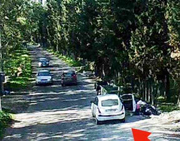 Siracusa, fototrappole attive per contrastate l'abbandono rifiuti: incastrato sporcaccione in zona Fontane Bianche
