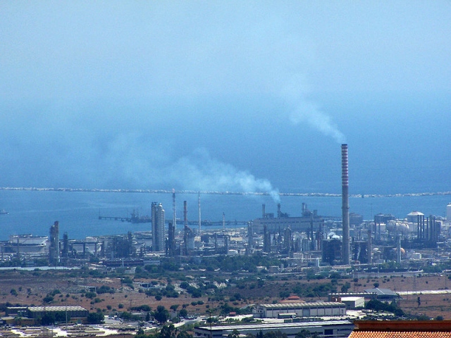 Qualità dell'aria nel Siracusa, il parlamentare Ficara interroga il ministro dell'Ambiente