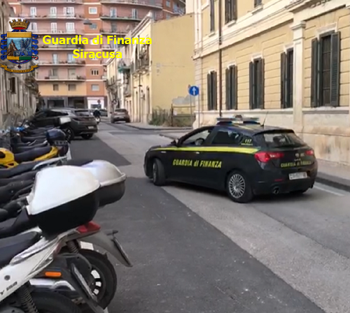 Siracusa, ricettazione e resistenza a pubblico ufficiale: arrestati pregiudicati
