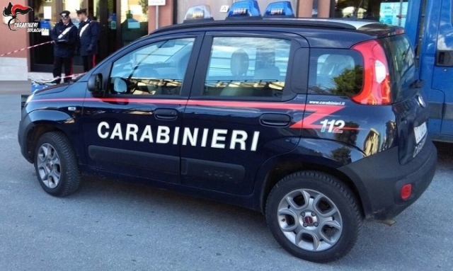 Palazzolo Acreide, aggredisce l convivente e la rincorre per strada: arrestato