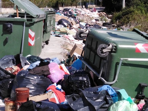 Siracusa, rifiuti in strada: fototrappole acquistate mai utilizzate