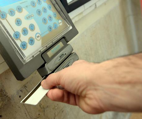 Addio al cartellino, ok a impronte digitali e controllo iride