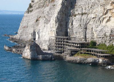 Siracusa, abusivismo edilizio: Russoniello e Trigilio "Comune abbia il coraggio di abbattere le costruzioni non sanabili"