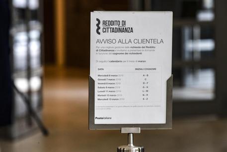 Via alle domande per il reddito di cittadinanza, c'è il rischio caos