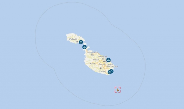 La Marina di Malta prende il controllo della nave dirottata dai migranti