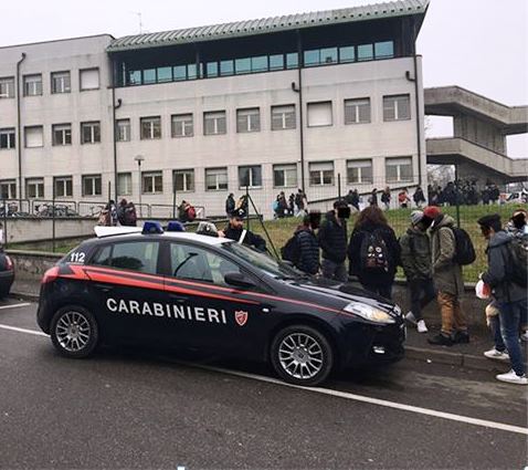 Ferla, iscritto a scuola elementare ma non frequenta: denunciati i genitori