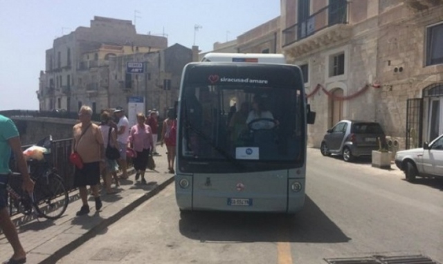Siracusa, da venerdì tornano i bus elettrici turistici