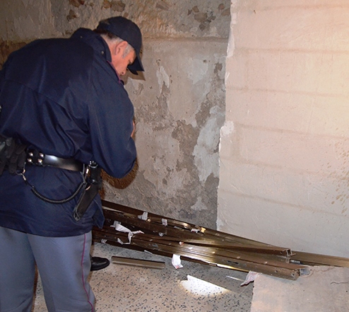 Siracusa, rubava infissi in via Bufardeci: denunciato