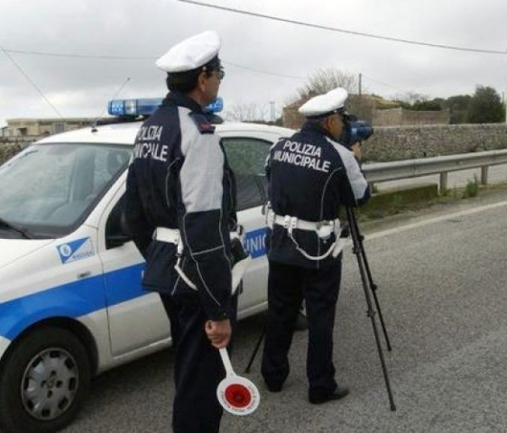 Siracusa, controlli circolazione stradale: il telelaser in viale Epipoli e via Elorina