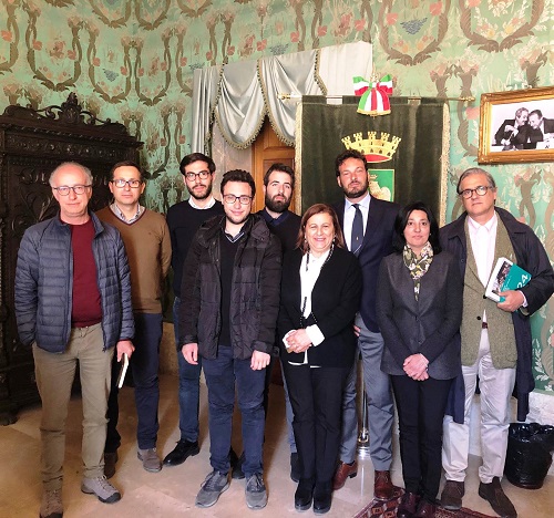 Siracusa, i neolaureti che lavoreranno al progetto di rigenerazione urbana alla Mazzarona ricevuti al Vermexio