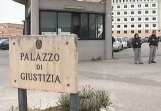 Avola, peculato e truffa: rinviato a giudizio l'ex sindaco Barbagallo