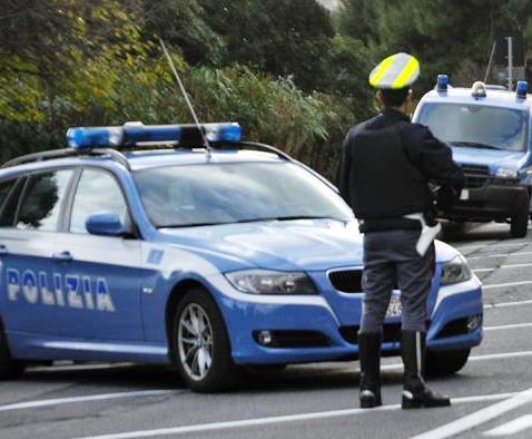 Augusta, nascondeva una mazza da baseball in auto: denunciato