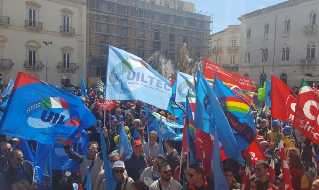 La provincia di Siracusa in piazza per il lavoro, si reclama l'intervento fattivo dei governi regionale e nazionale