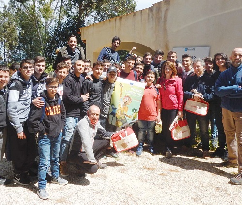 Siracusa, studenti di Caltagirone in visita alla Grotta Monello