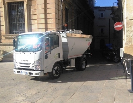 Siracusa, il deputato Pasqua: "A rischio la salute degli operatori ecologici"