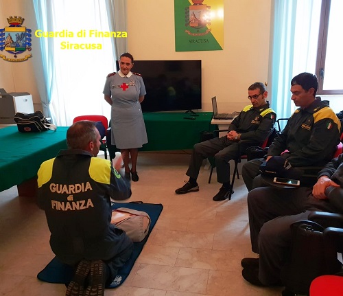Siracusa, corso di primo soccorso presso la Guardia di finanza