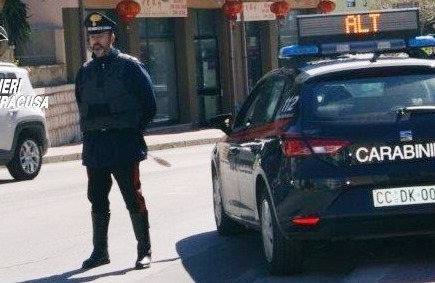 Noto, estorsione aggravata: arrestata una donna di 58anni