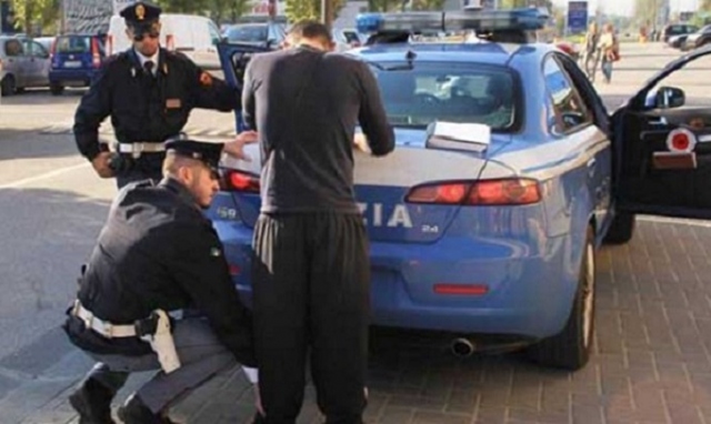 Augusta, due albanesi denunciati dalla Polizia