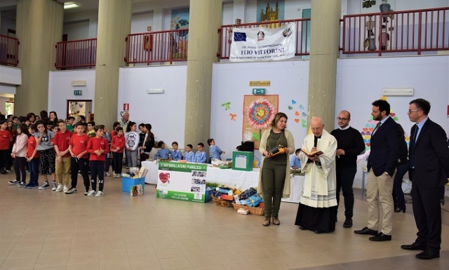 Siracusa, defibrillatore donato all'istituto Vittorini