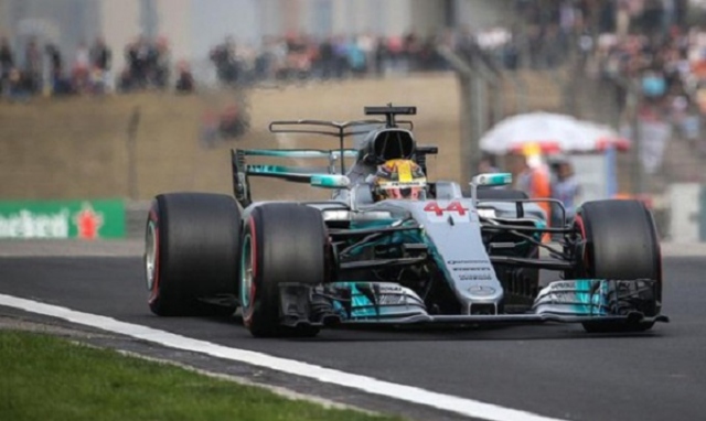 Hamilton vince il Gp della Cina, secondo Bottas e terzo Vettel