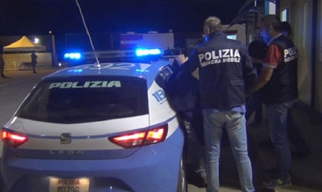 Siracusa, arrestati i presunti autori di una rapina e 4 furti
