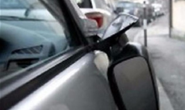 Siracusa, danneggia auto in sosta: denunciato un 43enne tedesco