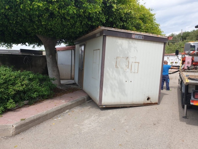 Siracusa, rimosso container in disuso davanti al terzo cancello del cimitero