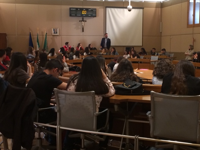 Siracusa, studenti del Quintiliano in aula consiliare: simulata seduta di consiglio