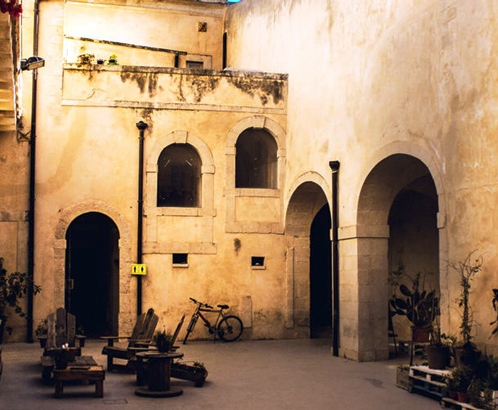 Siracusa, “Il viaggio di Elena”: la mostra all'Ex Convento del Ritiro