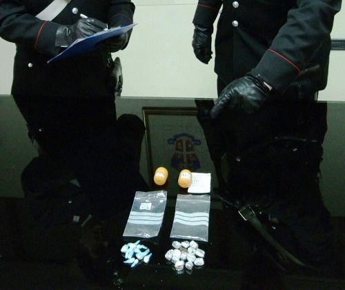 Siracusa, spacciava marijuana e cocaina in via Algeri: arrestato