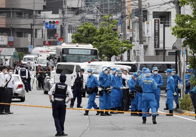 Tokio, accoltella passanti: muoiono un adulto e una bambina