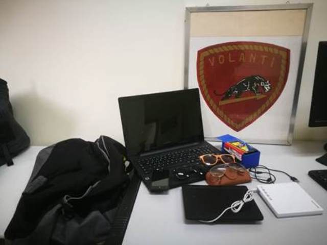Siracusa, denunciato per ricettazione, il bottino: occhiali da sole e dispositivi elettronici
