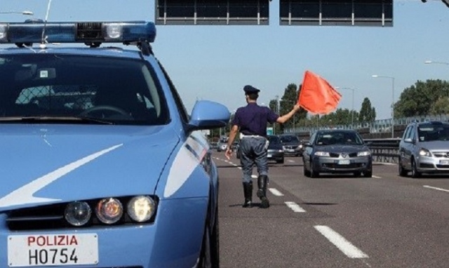 Incidente sulla Siracusa-Catania, coinvolte 2 auto: 4 feriti