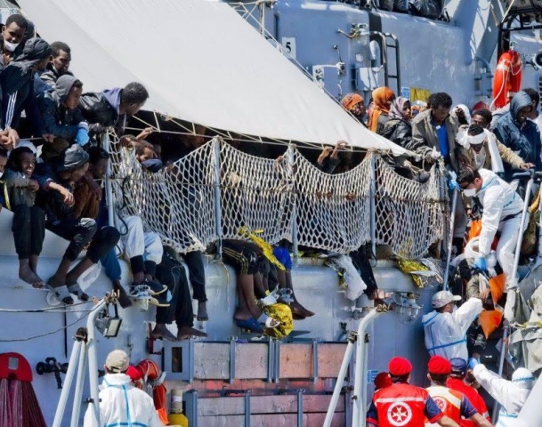Porti aperti ad Augusta, si attende lo sbarco di 36 persone salvate in Libia