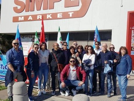 Siracusa, esuberi Simply: trovato l'accordo sindacale