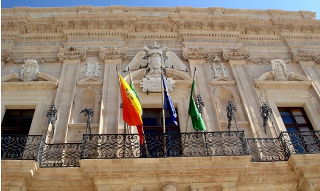 Siracusa, sequestro di sculture alla mostra Ciclopica: Progetto Siracusa chiede le dimissioni di Granata