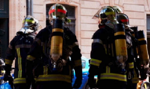 Parigi, incendio in un palazzo: almeno 3 morti e 27 feriti
