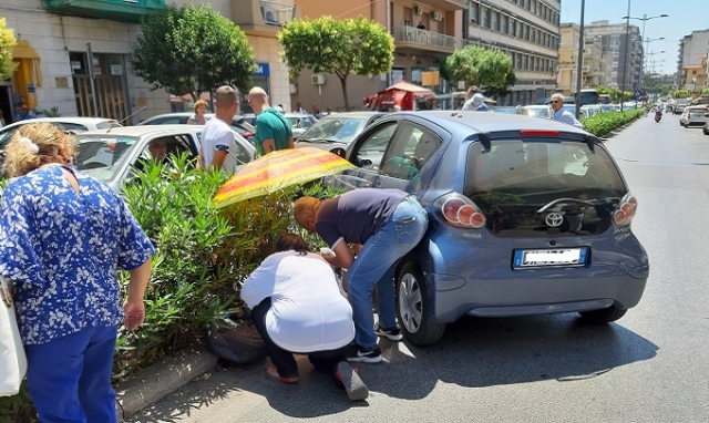 Siracusa, auto investe pedone in corso Gelone: ferita una donna