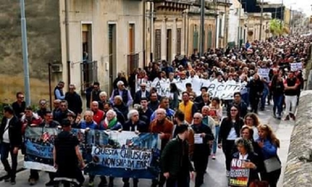 Riparte la mobilitazione per l'ospedale Trigona: giovedì 27 giugno corteo a Noto