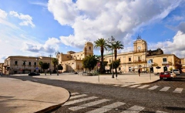 Avola, istituita l'area pedonale in piazza Umberto I