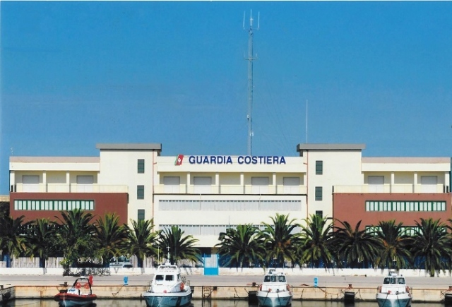 Augusta, bagnante disperso: ritrovato in serata sulla scogliera