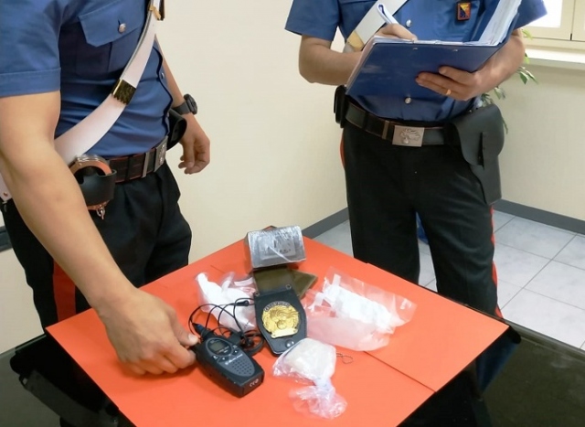 Siracusa, in casa cocaina, crack e hashish: arrestato 26enne