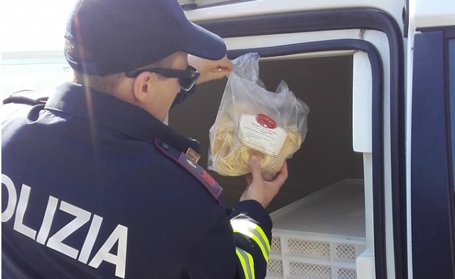 Siracusa, trasporto alimenti malconservati: denuncia e sanzione