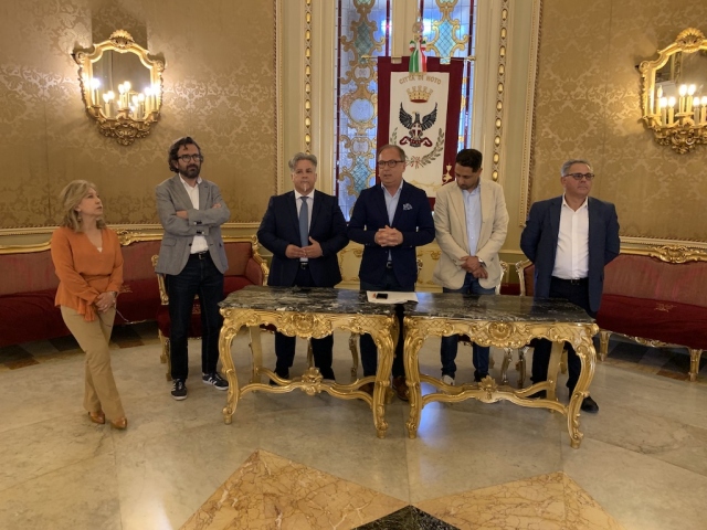 Noto, ha giurato il neo assessore Salvatore Cutrali